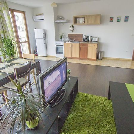 Flora Apartment Centrum Sofia Eksteriør bilde