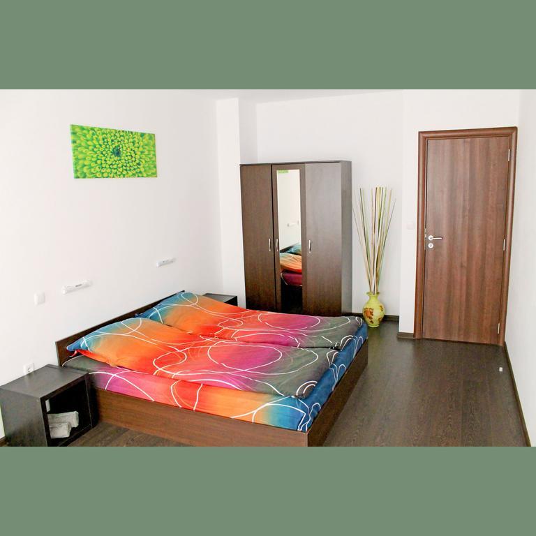 Flora Apartment Centrum Sofia Eksteriør bilde