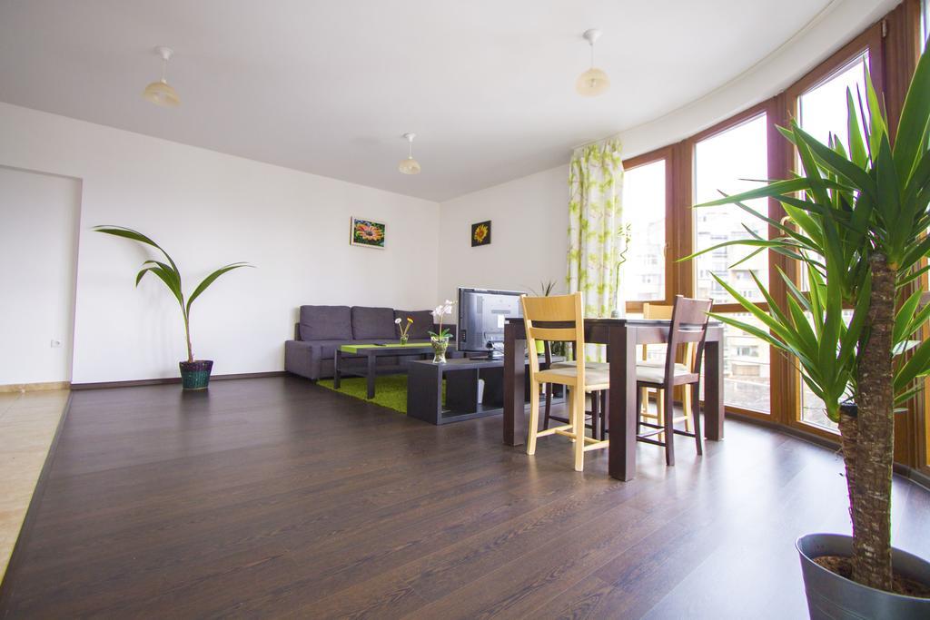 Flora Apartment Centrum Sofia Eksteriør bilde